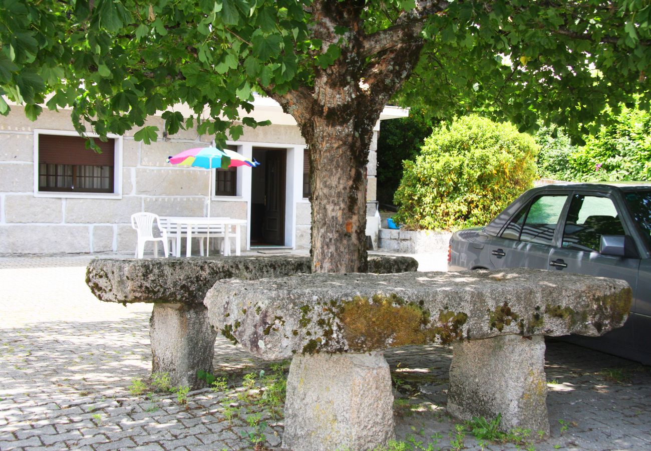 Quarto em Campo do Gerês - Quarto Casa Parede Nova